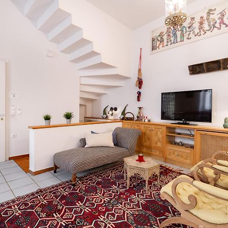 Athenian Getaway Villa In Plaka With Acropolis View By Athenian Homes Екстер'єр фото